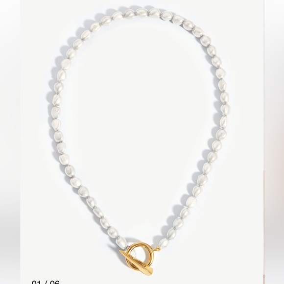 MISSOMA BAROQUE PEARL CLAW T-BAR NECKLACE